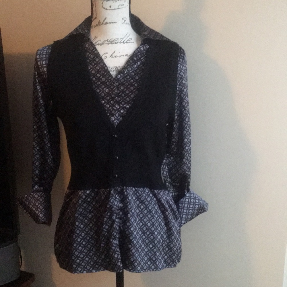 #89-Brand new Carolyn Taylor shirt